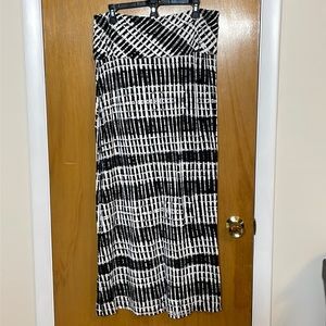 Calvin Klein Womens Large Black and White Maxi Skirt Stretchy